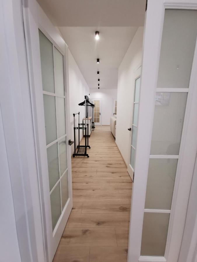 Soborna Apartment Rivne Buitenkant foto