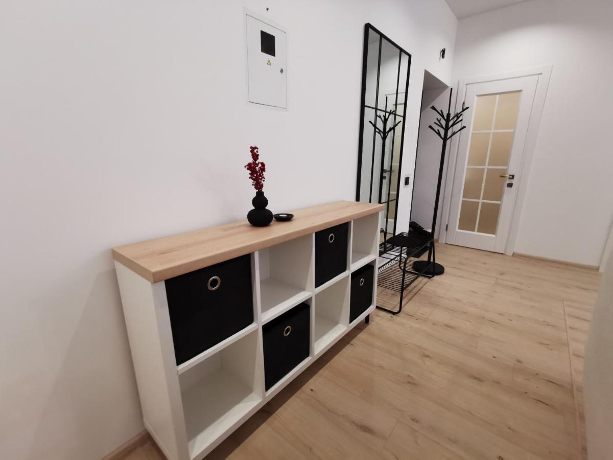 Soborna Apartment Rivne Buitenkant foto