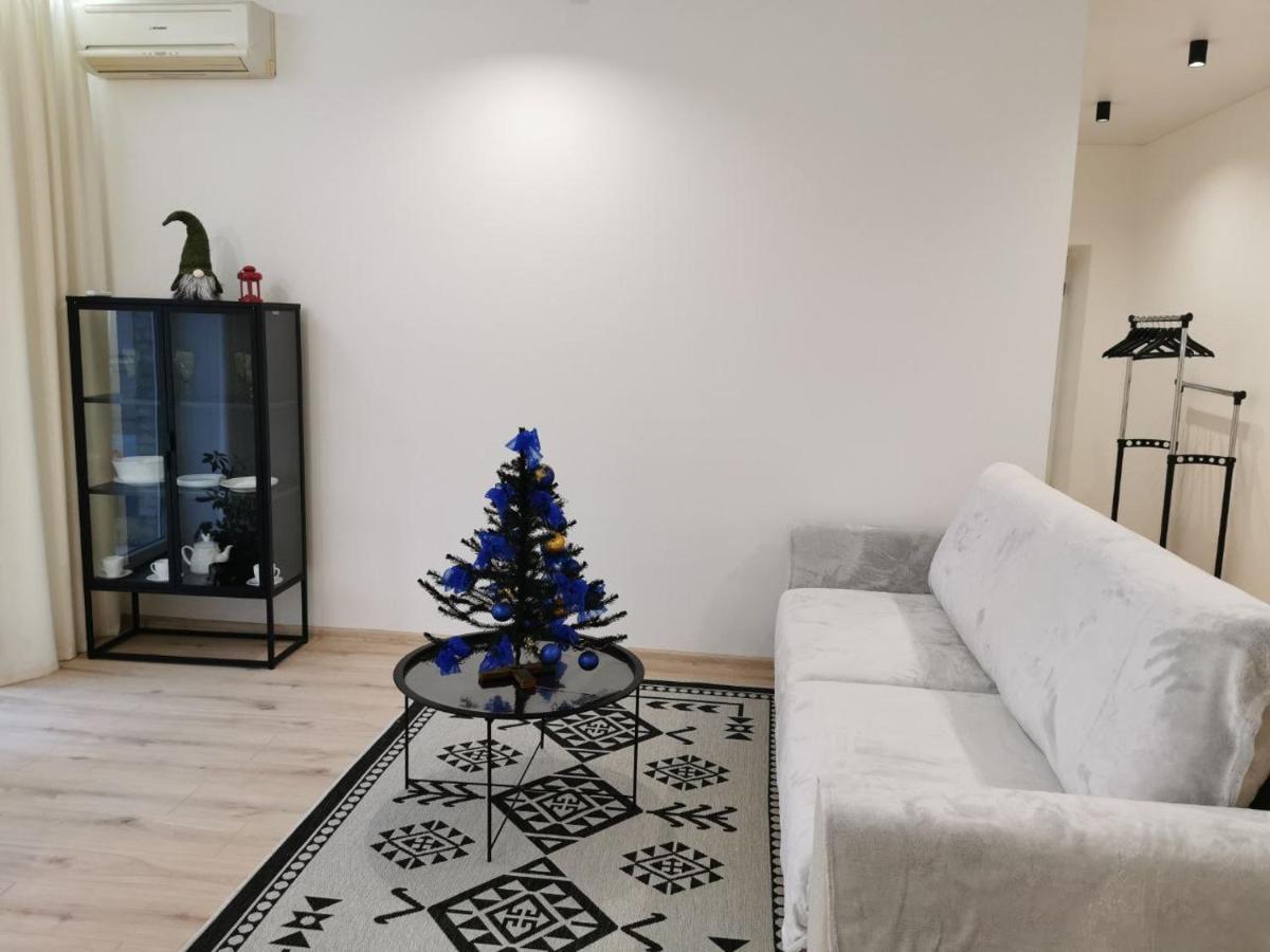 Soborna Apartment Rivne Buitenkant foto