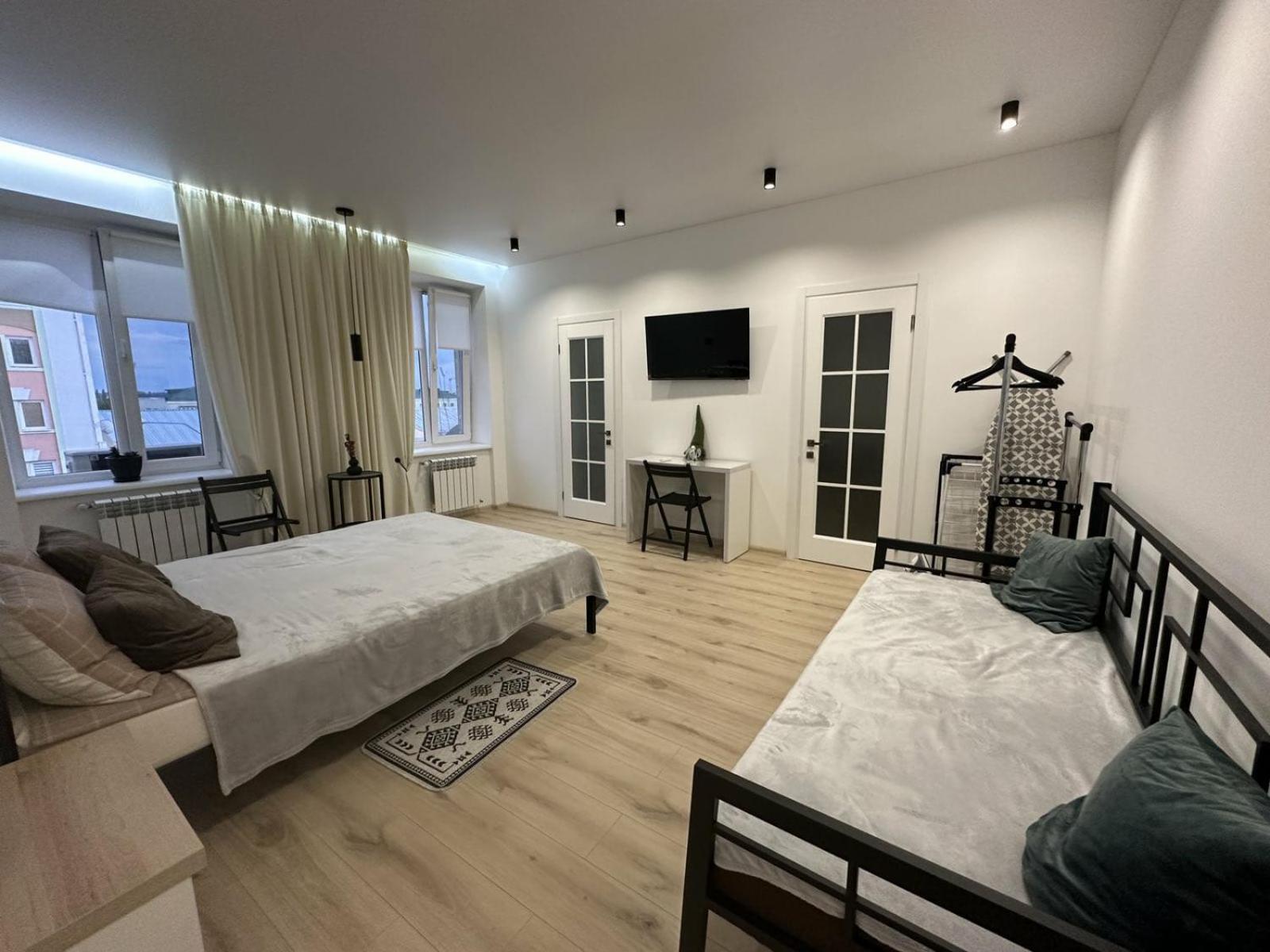 Soborna Apartment Rivne Buitenkant foto