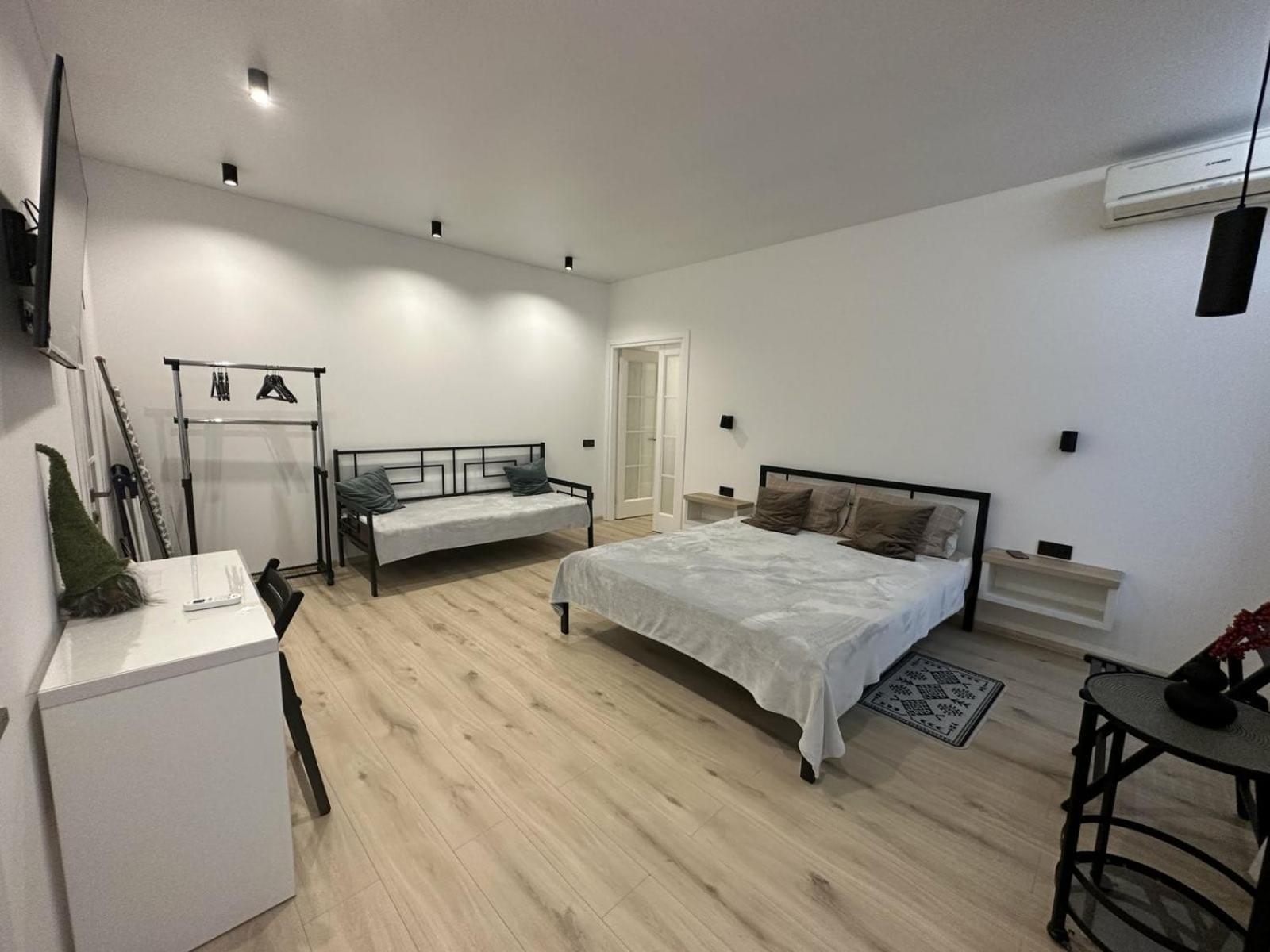 Soborna Apartment Rivne Buitenkant foto