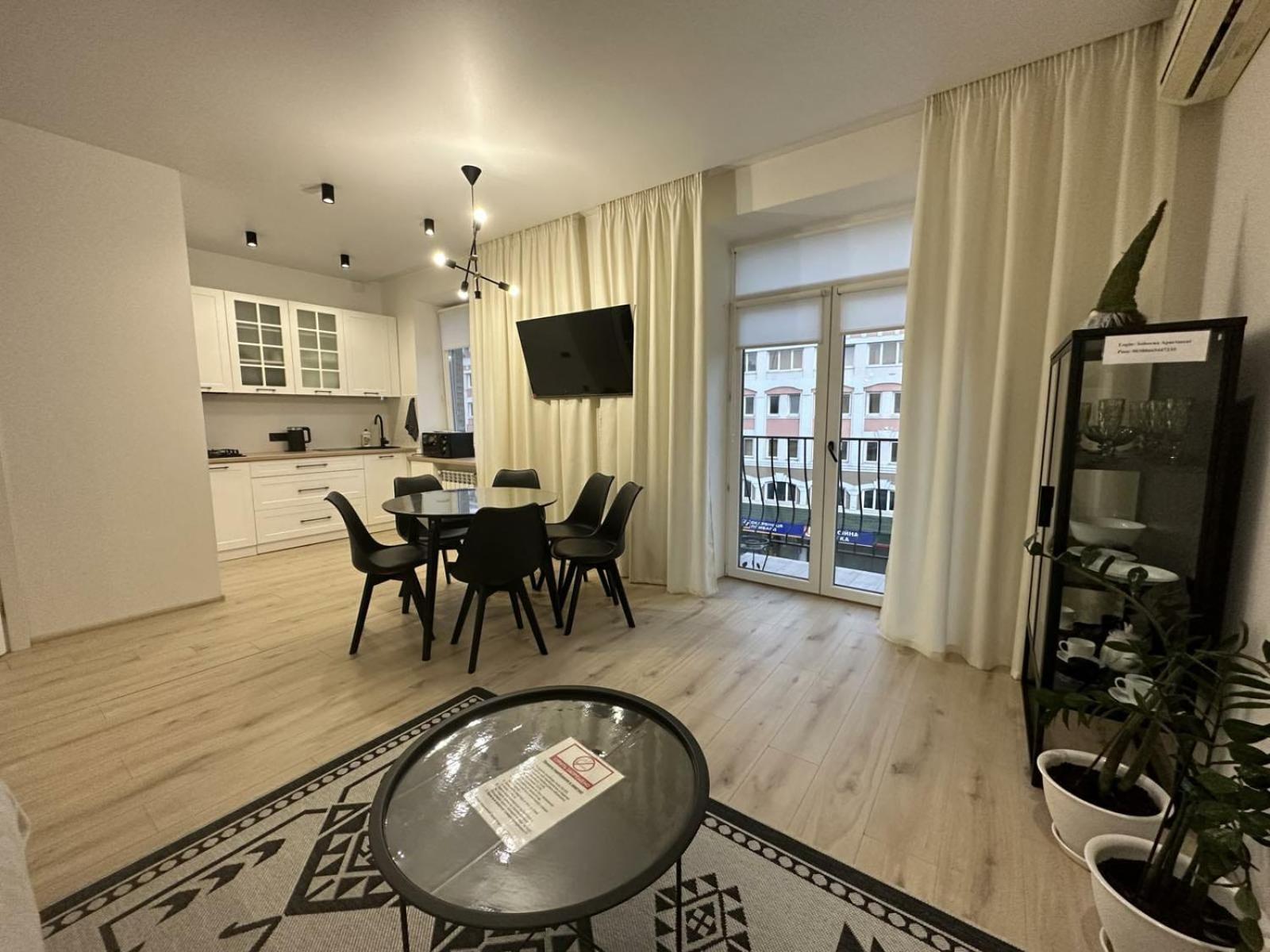 Soborna Apartment Rivne Buitenkant foto