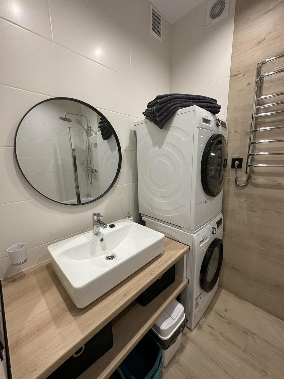 Soborna Apartment Rivne Buitenkant foto